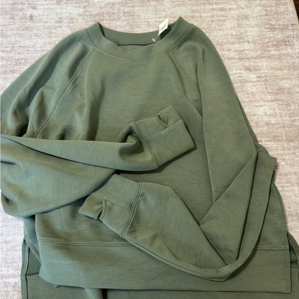 OFFLINE By Aerie ChillUp Crewneck Sweatshirt size xs bnwt - Picture 2 of 4